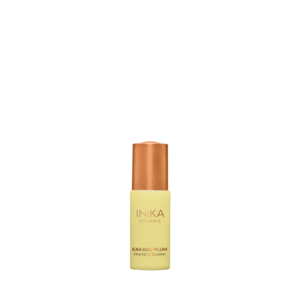INIKA Organic Kakadu Plum Vitamin C Booster - Posilňujúce sérum s kakadu slivkou a vitamínom C pre rozjasnenú pleť - 15 ml